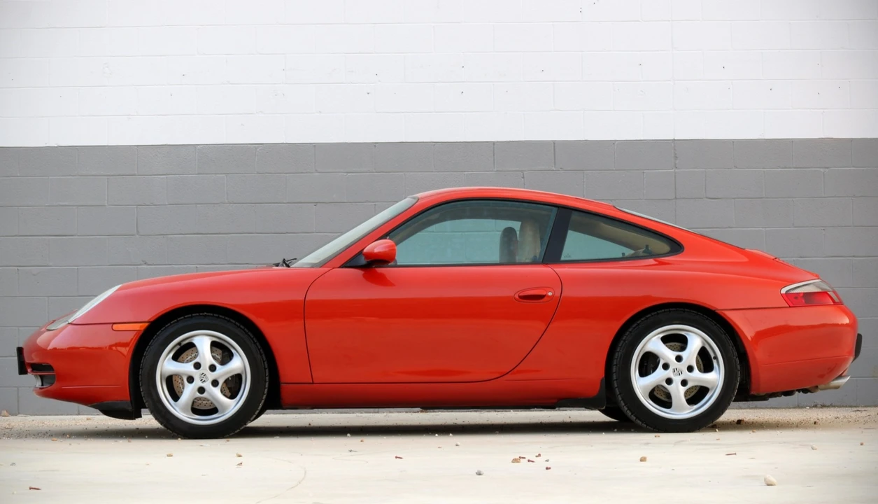 2001 Porsche 996 Carrera - Image 26 of 31