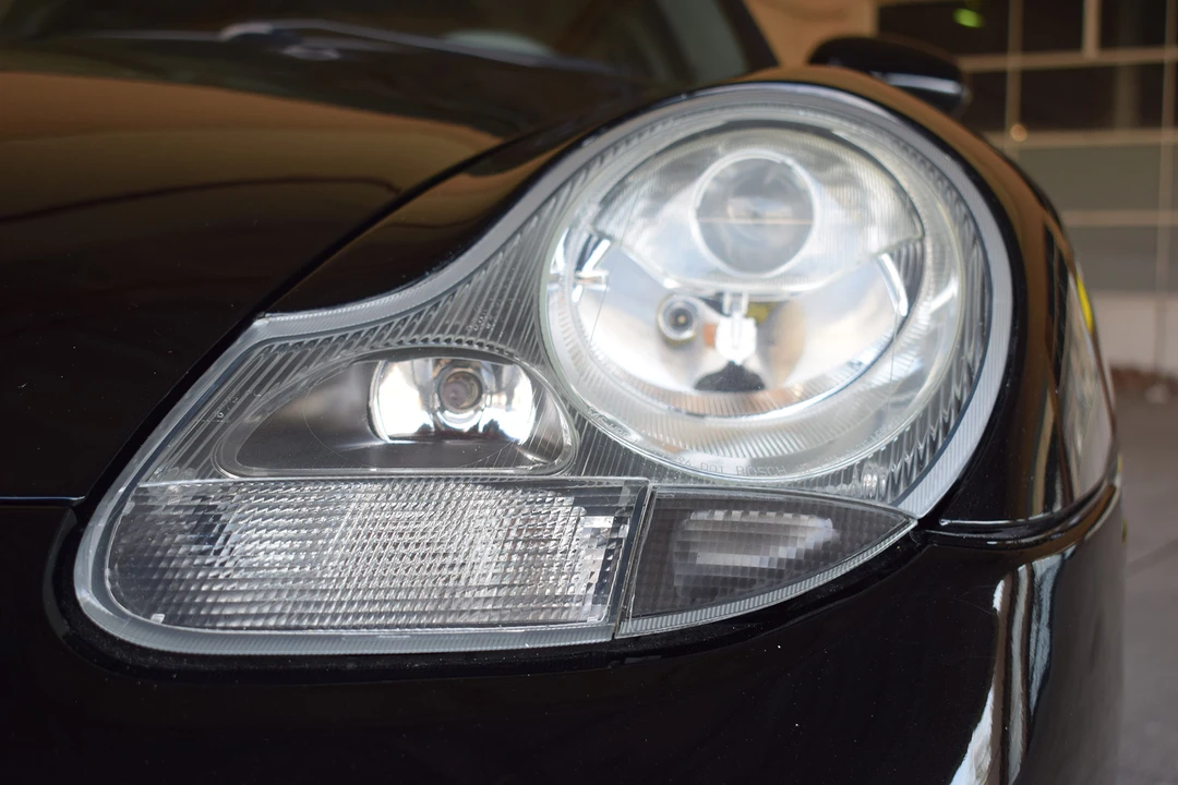 2001 Porsche 996 Carrera - Image 19 of 31