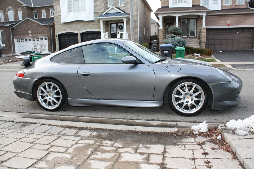 2001 Porsche 996 Carrera - Image 12 of 31