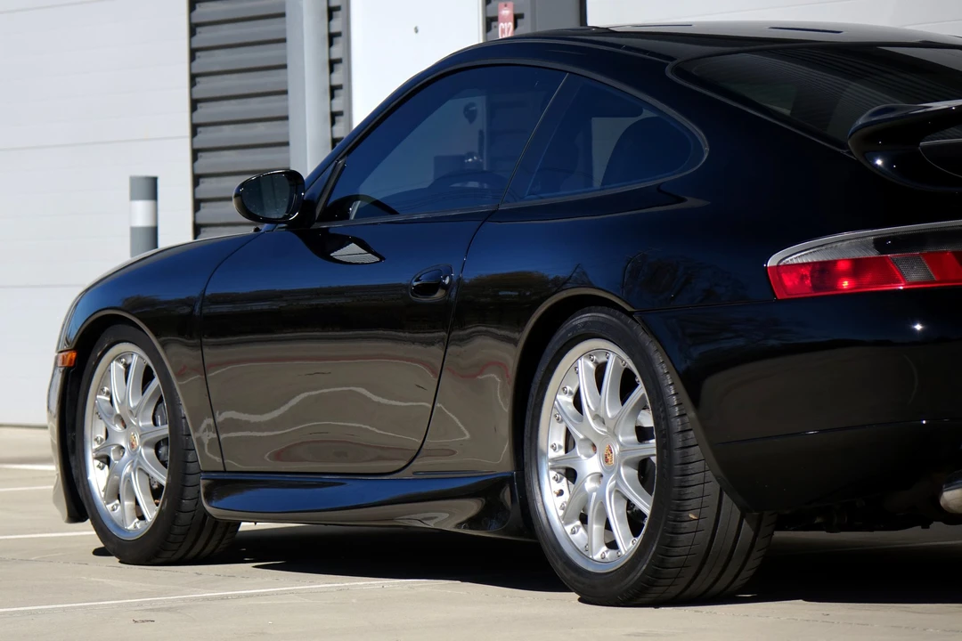 2001 Porsche 996 Carrera - Image 24 of 31