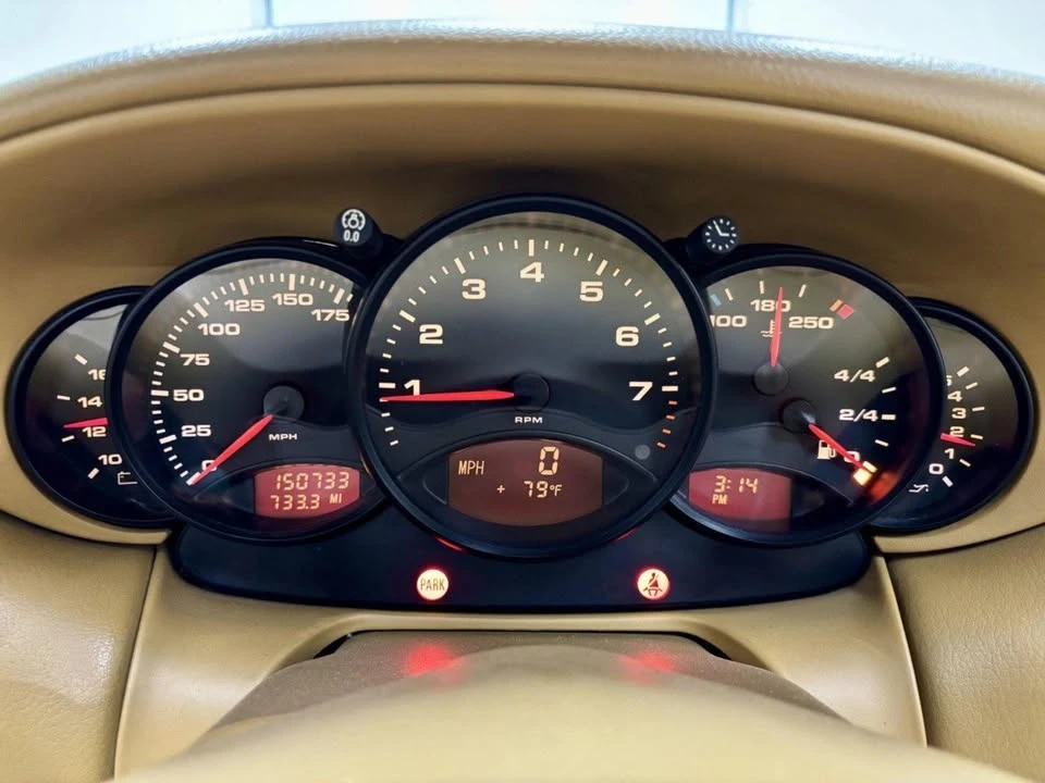 2001 Porsche 996 Carrera - Image 19 of 20