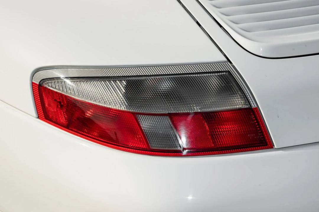 2001 Porsche 996 Carrera - Image 30 of 31
