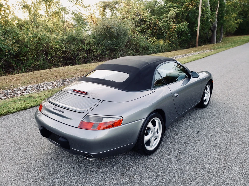 2001 Porsche 996 Carrera - Image 11 of 31