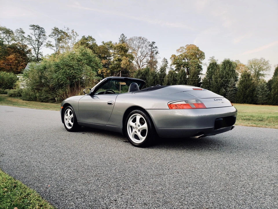 2001 Porsche 996 Carrera - Image 13 of 31