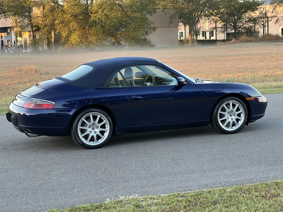 2001 Porsche 996 Carrera - Image 28 of 31
