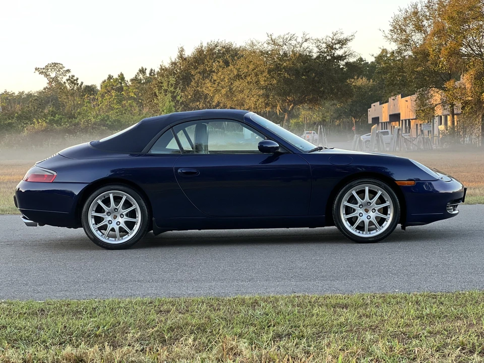 2001 Porsche 996 Carrera - Image 26 of 31