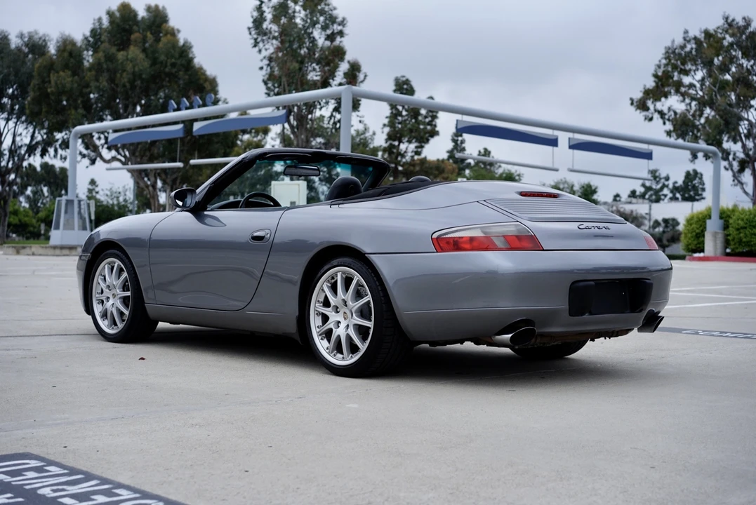 2001 Porsche 996 Carrera - Image 8 of 31