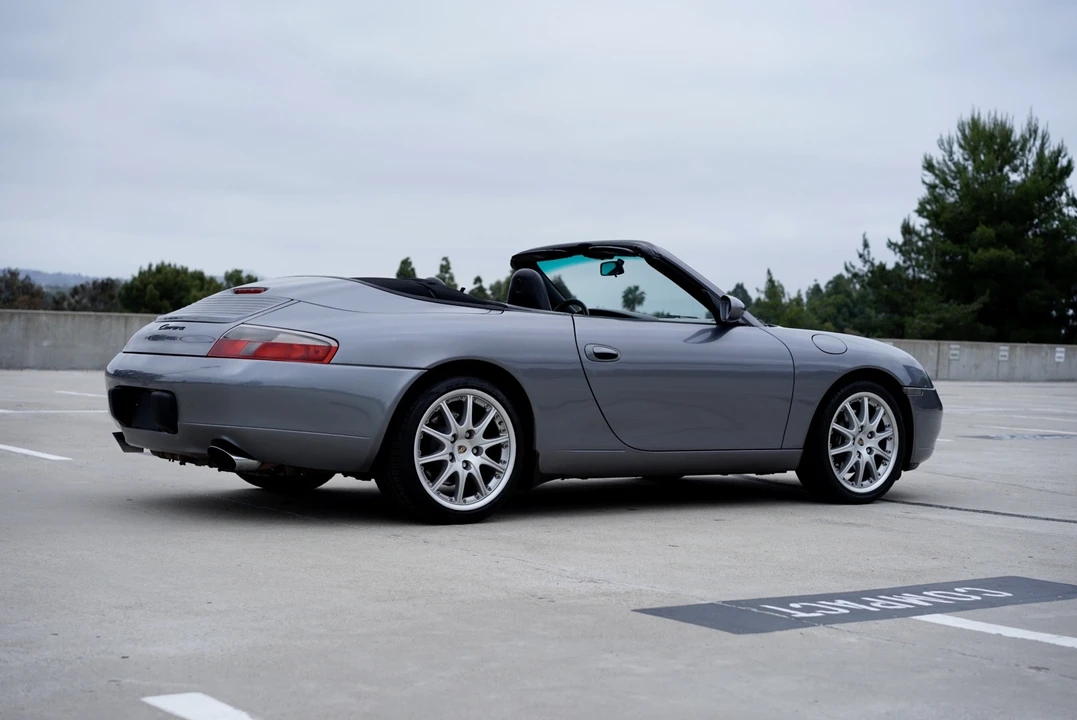 2001 Porsche 996 Carrera - Image 12 of 31