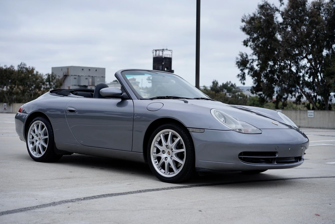2001 Porsche 996 Carrera - Image 16 of 31