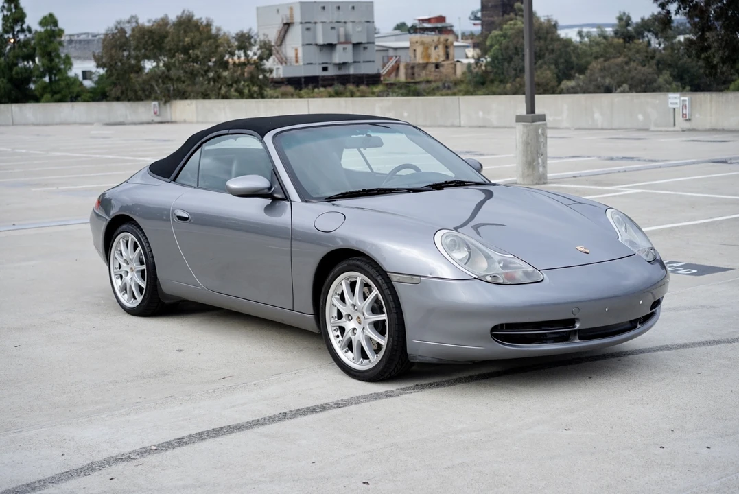 2001 Porsche 996 Carrera - Image 18 of 31