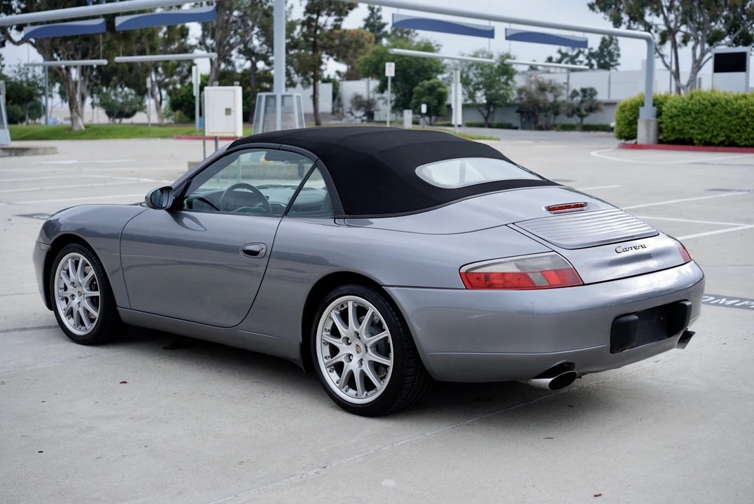 2001 Porsche 996 Carrera - Image 9 of 31
