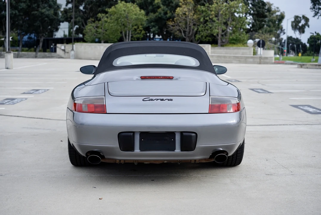 2001 Porsche 996 Carrera - Image 11 of 31