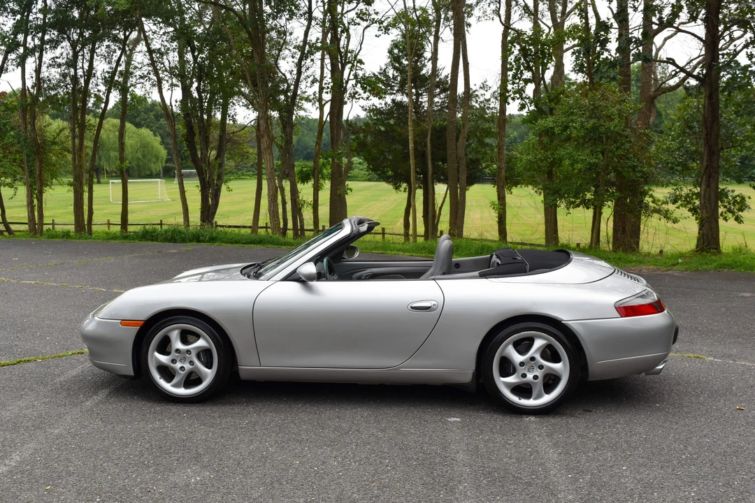 2001 Porsche 996 Carrera - Image 24 of 31