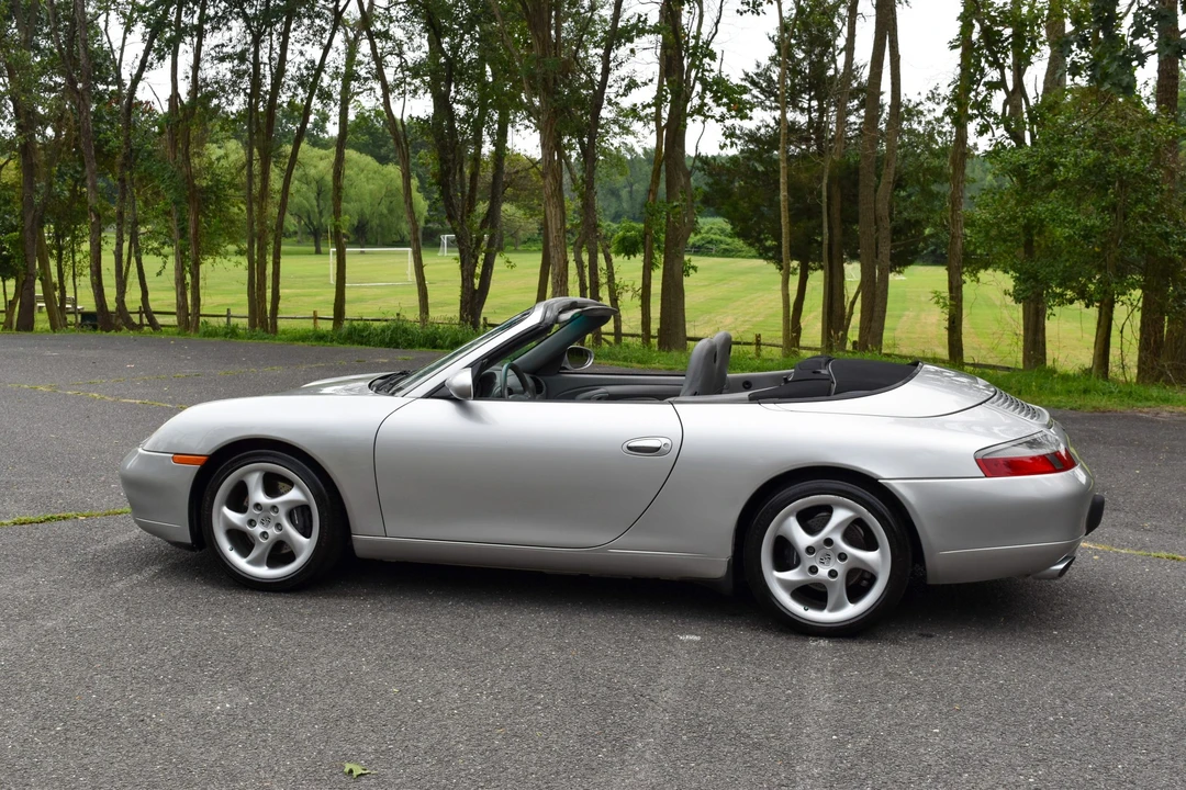 2001 Porsche 996 Carrera - Image 25 of 31
