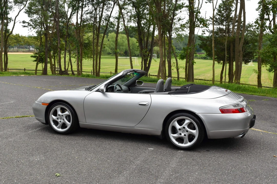 2001 Porsche 996 Carrera - Image 26 of 31