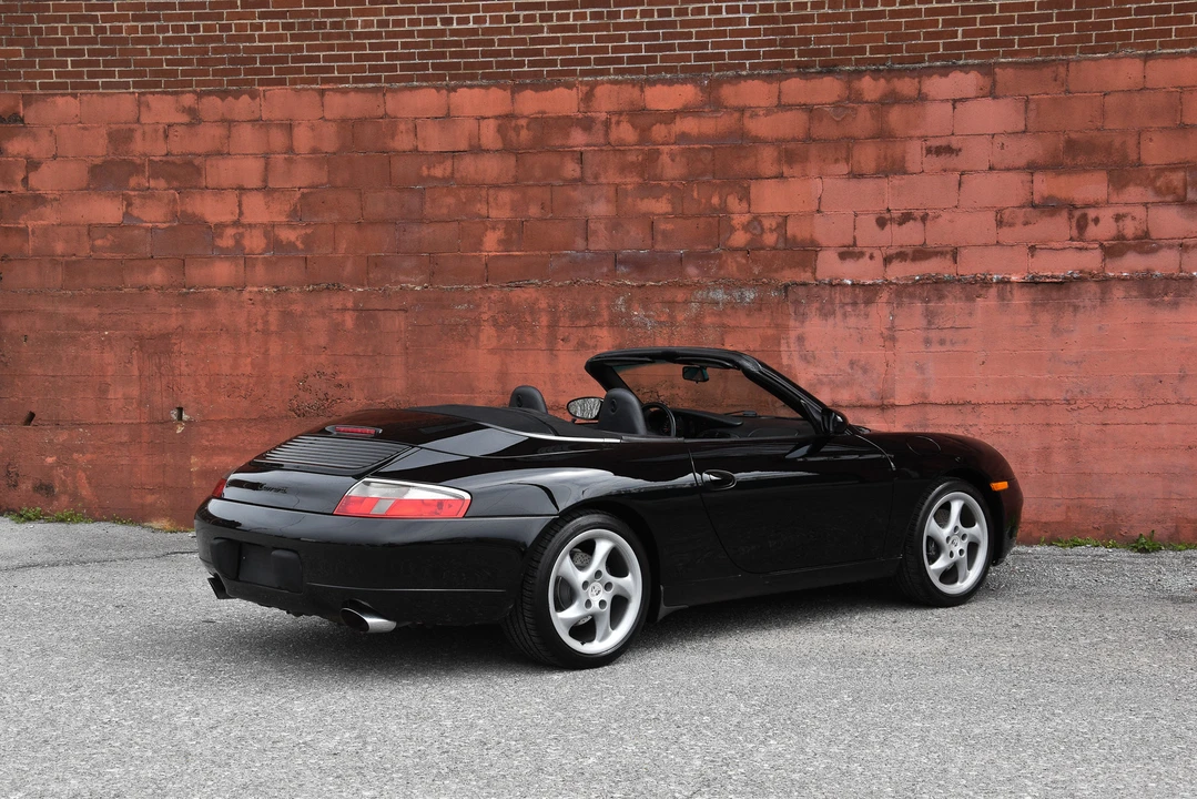 2001 Porsche 996 Carrera - Image 25 of 31