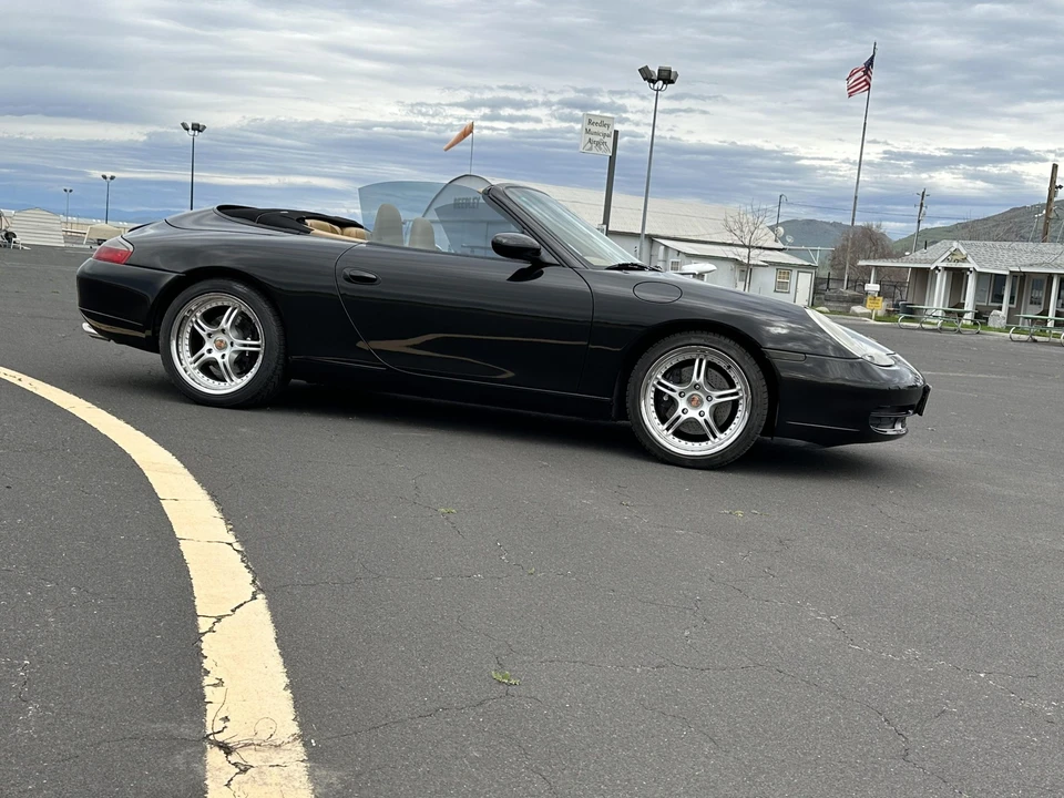 2001 Porsche 996 Carrera - Image 12 of 31