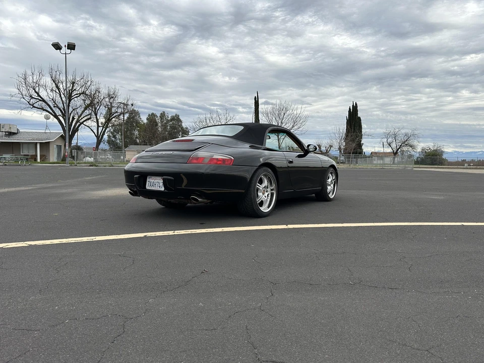 2001 Porsche 996 Carrera - Image 24 of 31