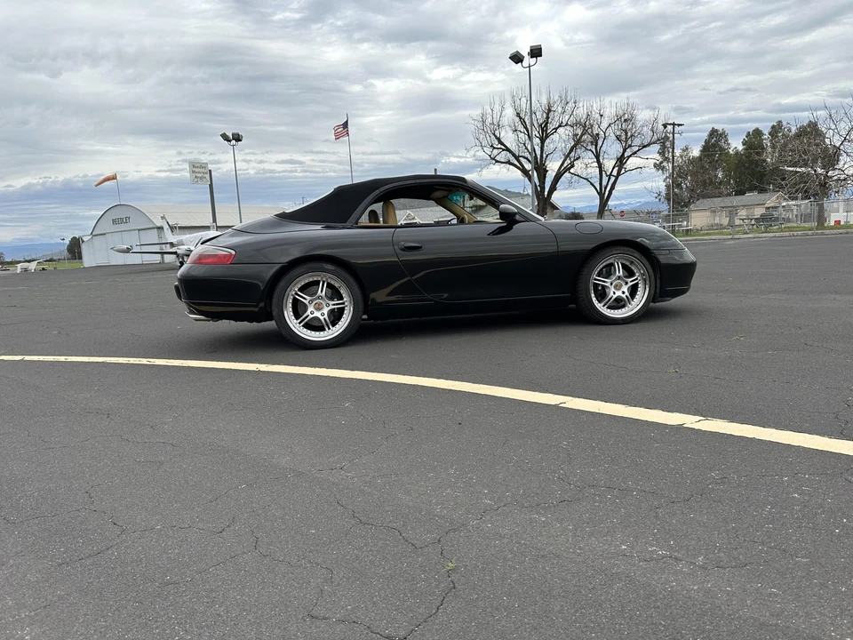 2001 Porsche 996 Carrera - Image 22 of 31