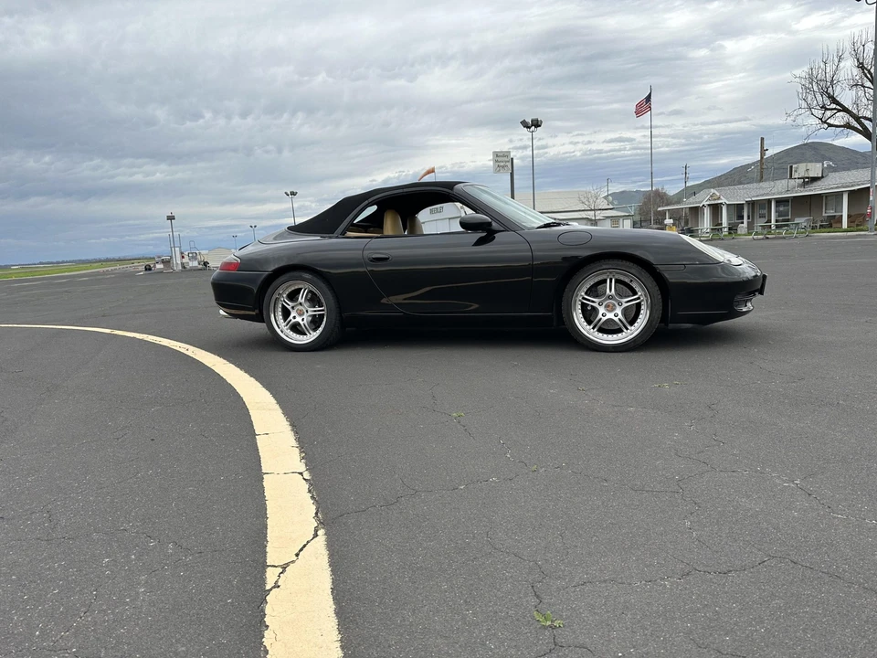 2001 Porsche 996 Carrera - Image 18 of 31