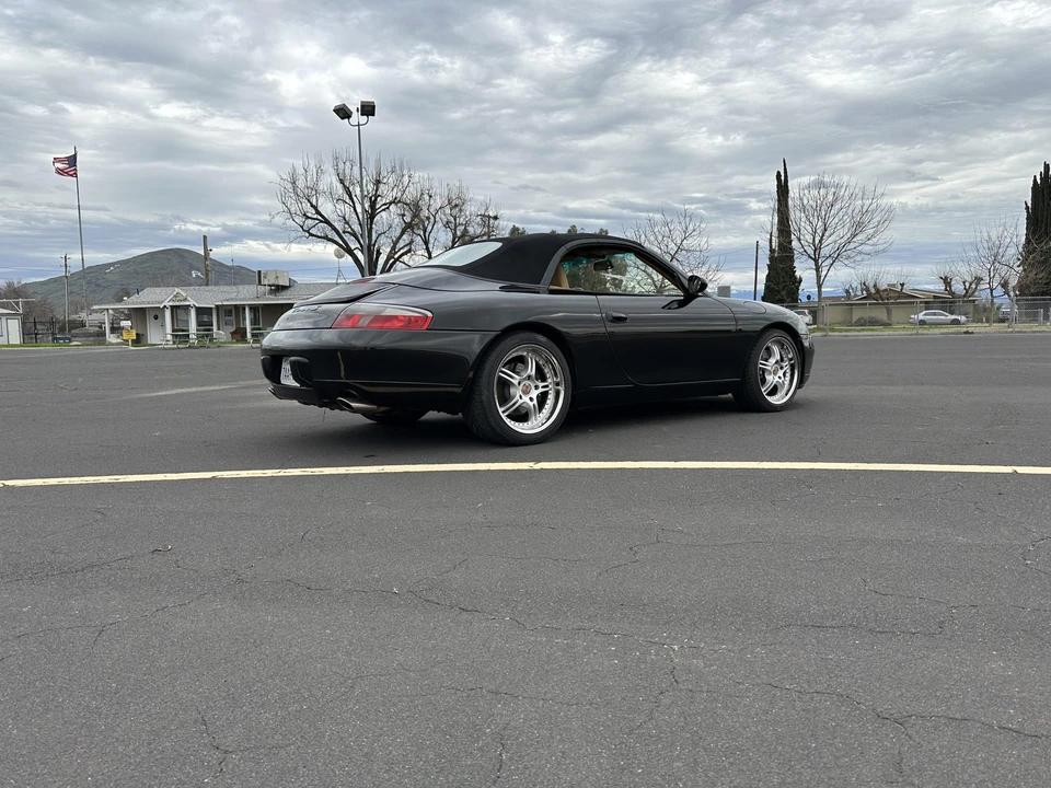 2001 Porsche 996 Carrera - Image 23 of 31