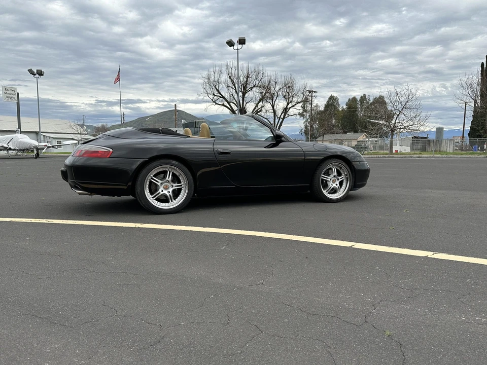 2001 Porsche 996 Carrera - Image 13 of 31
