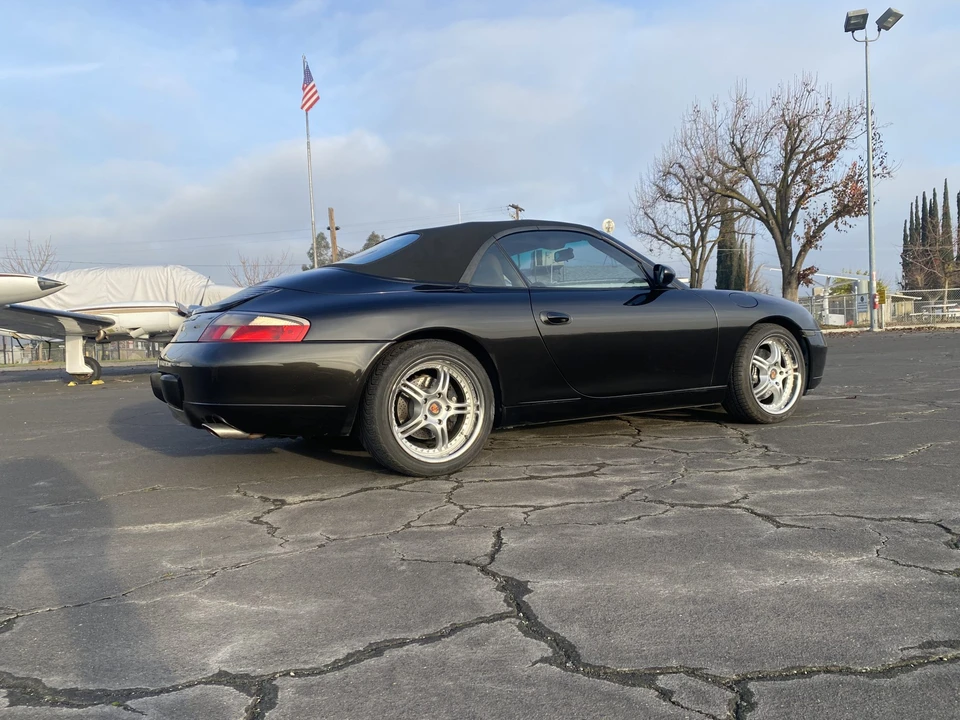 2001 Porsche 996 Carrera - Image 21 of 31