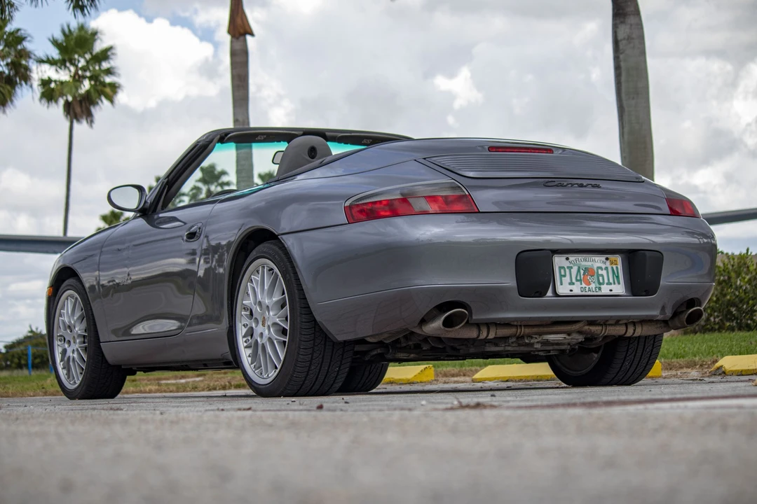 2001 Porsche 996 Carrera - Image 13 of 31