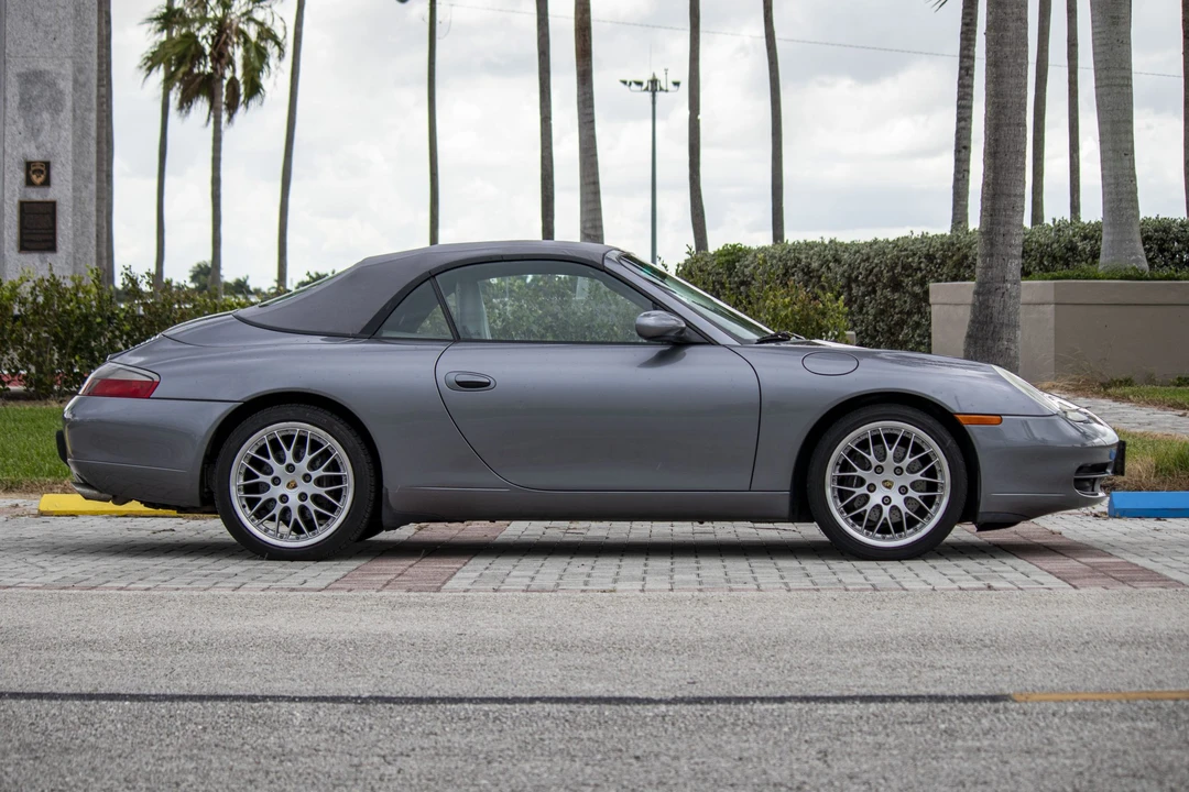 2001 Porsche 996 Carrera - Image 18 of 31