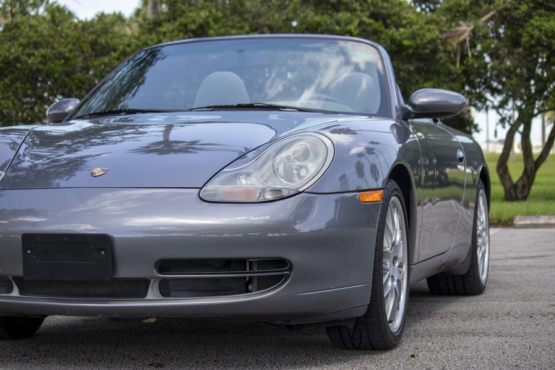 2001 Porsche 996 Carrera - Image 25 of 31