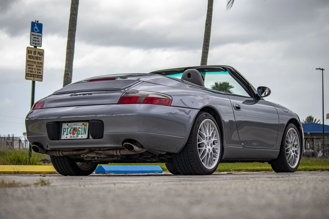 2001 Porsche 996 Carrera - Image 7 of 31