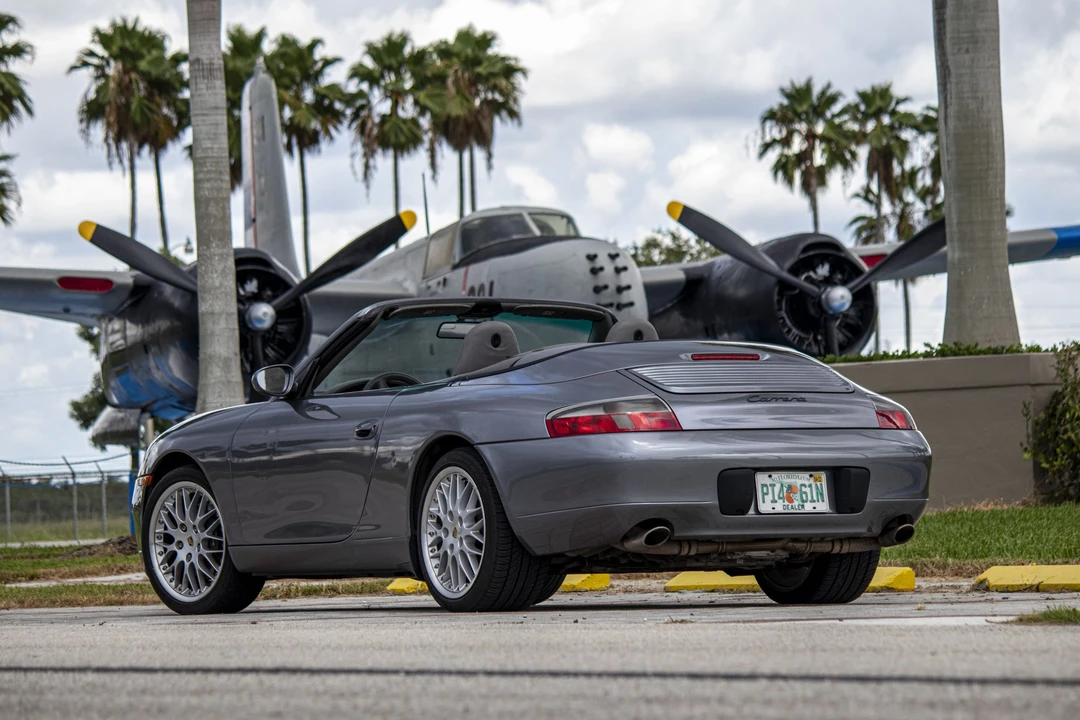 2001 Porsche 996 Carrera - Image 10 of 31