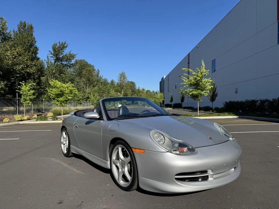 2001 Porsche 996 Carrera - Image 12 of 31