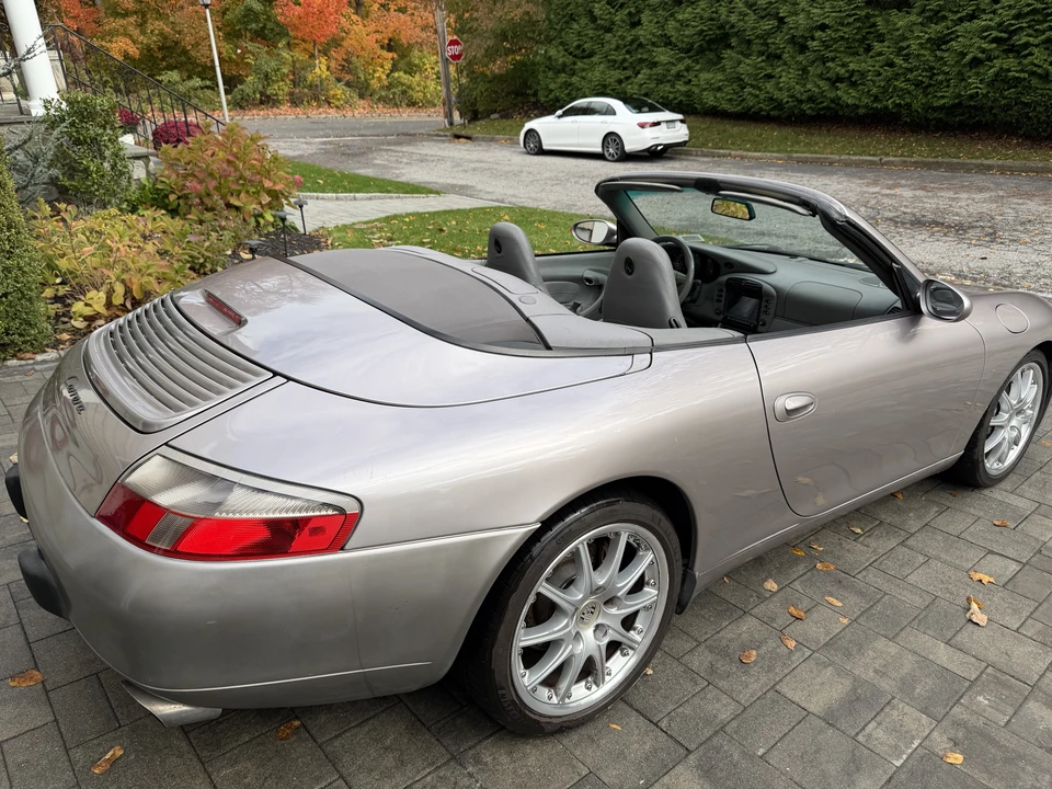 2001 Porsche 996 Carrera - Image 9 of 31