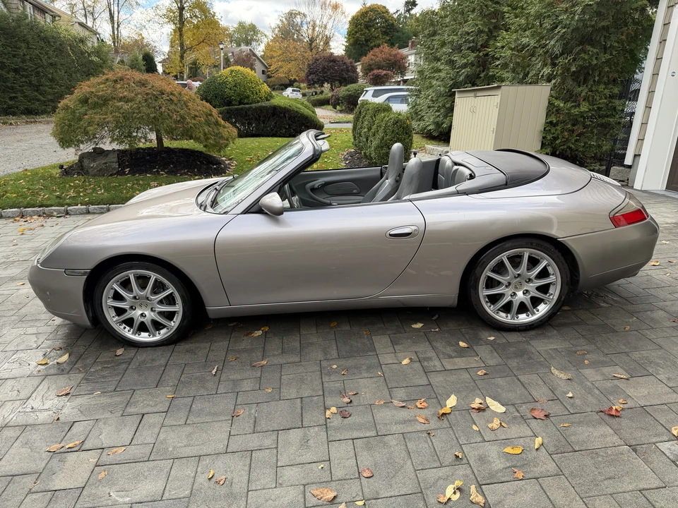 2001 Porsche 996 Carrera - Image 2 of 31