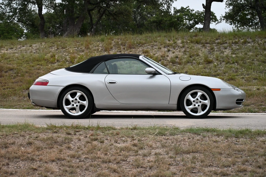 2001 Porsche 996 Carrera - Image 19 of 31