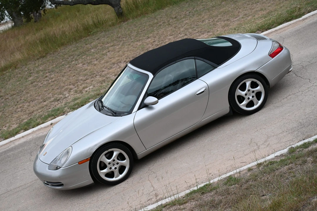 2001 Porsche 996 Carrera - Image 13 of 31