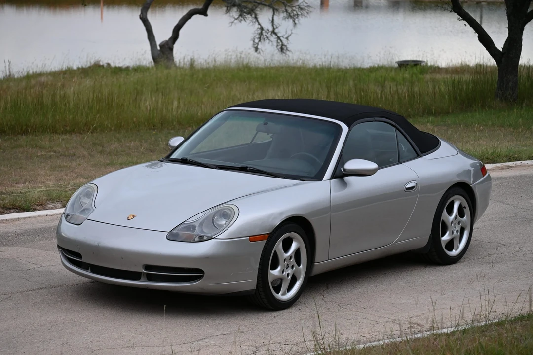 2001 Porsche 996 Carrera - Image 12 of 31