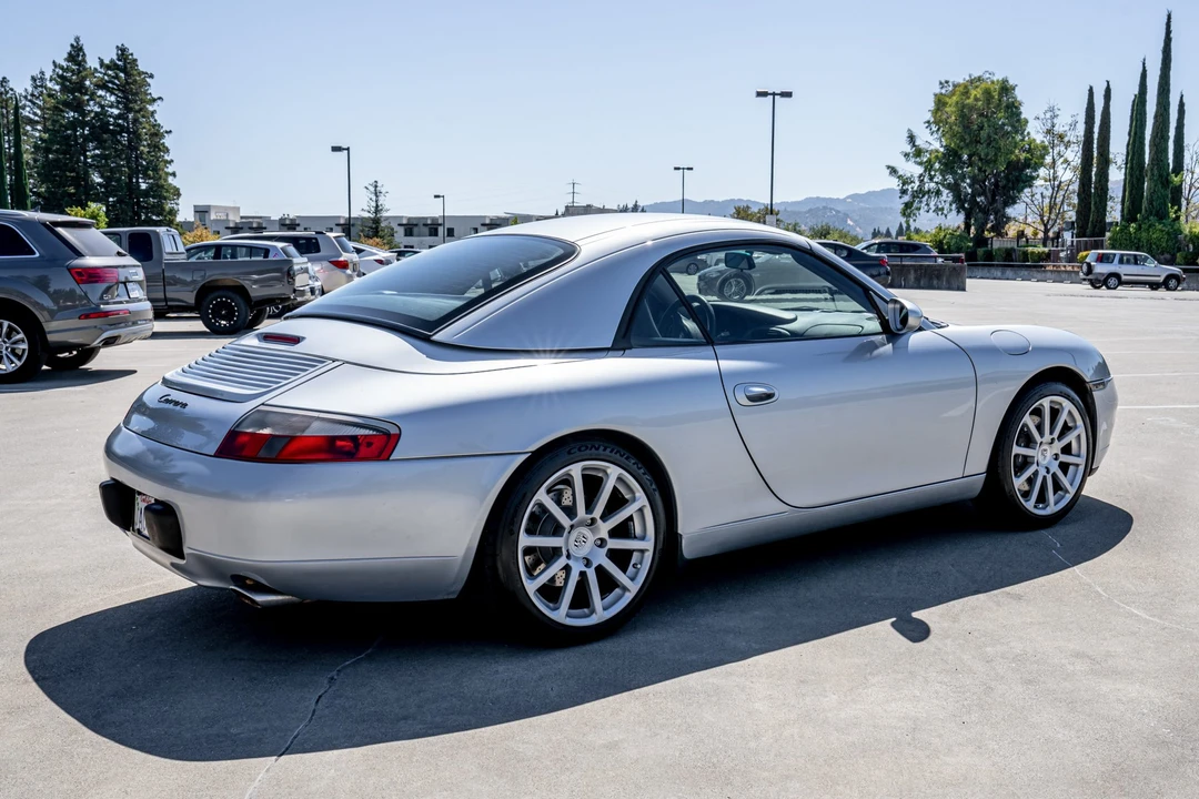 2001 Porsche 996 Carrera - Image 14 of 31