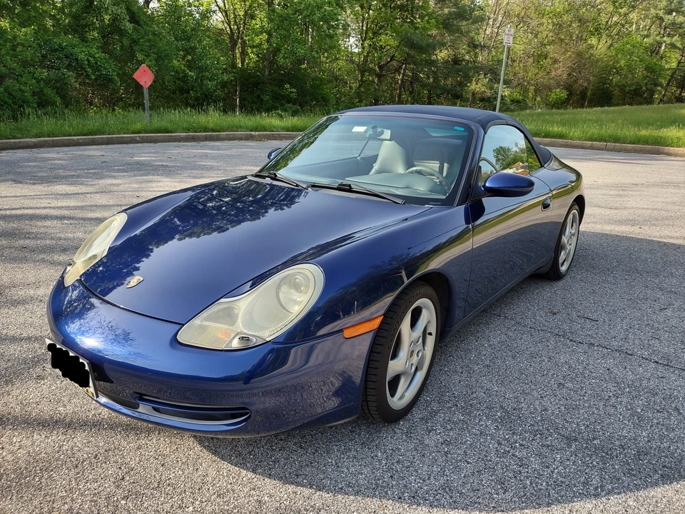 2001 Porsche 996 Carrera - Image 10 of 31