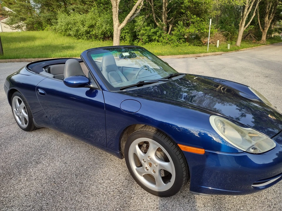 2001 Porsche 996 Carrera - Image 9 of 31