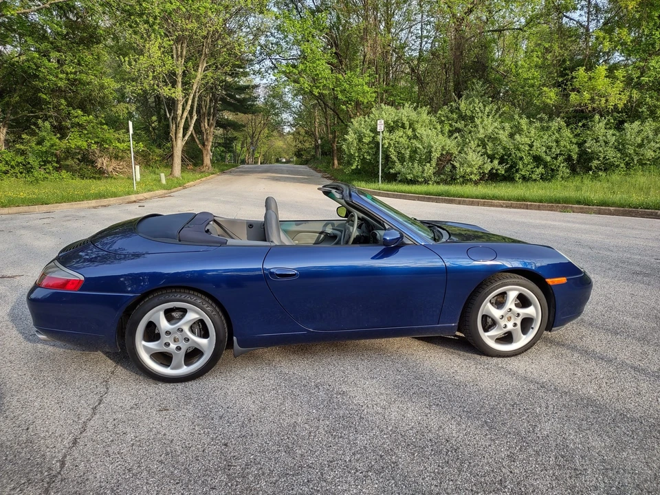 2001 Porsche 996 Carrera - Image 8 of 31