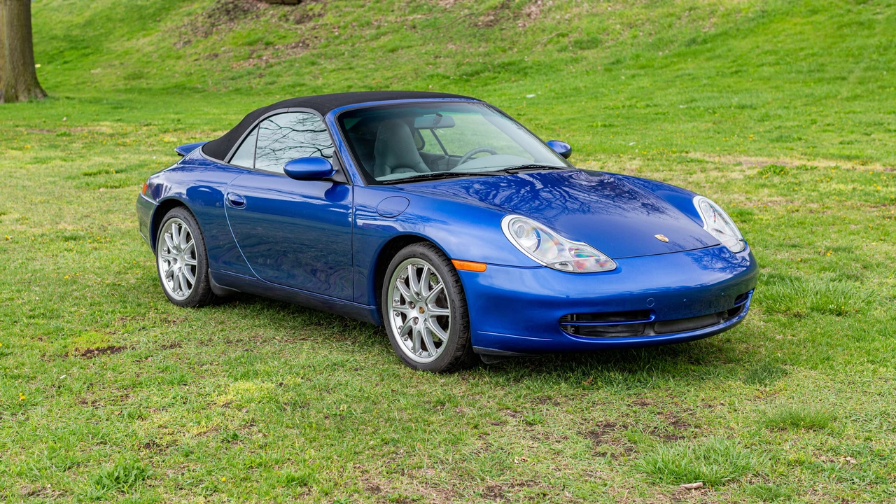 2001 Porsche 996 Carrera - Image 3 of 31