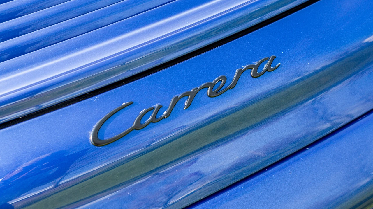 2001 Porsche 996 Carrera - Image 25 of 31