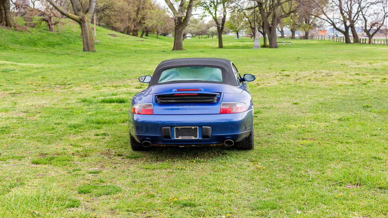 2001 Porsche 996 Carrera - Image 7 of 31