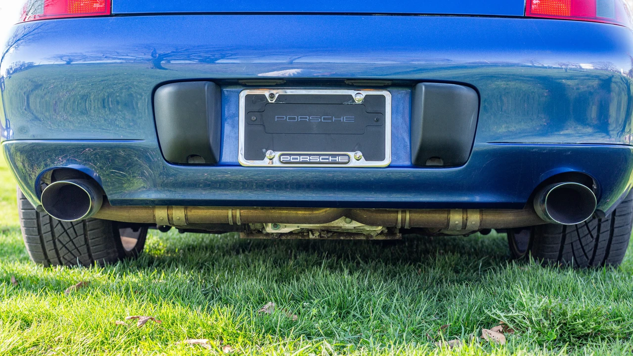 2001 Porsche 996 Carrera - Image 23 of 31