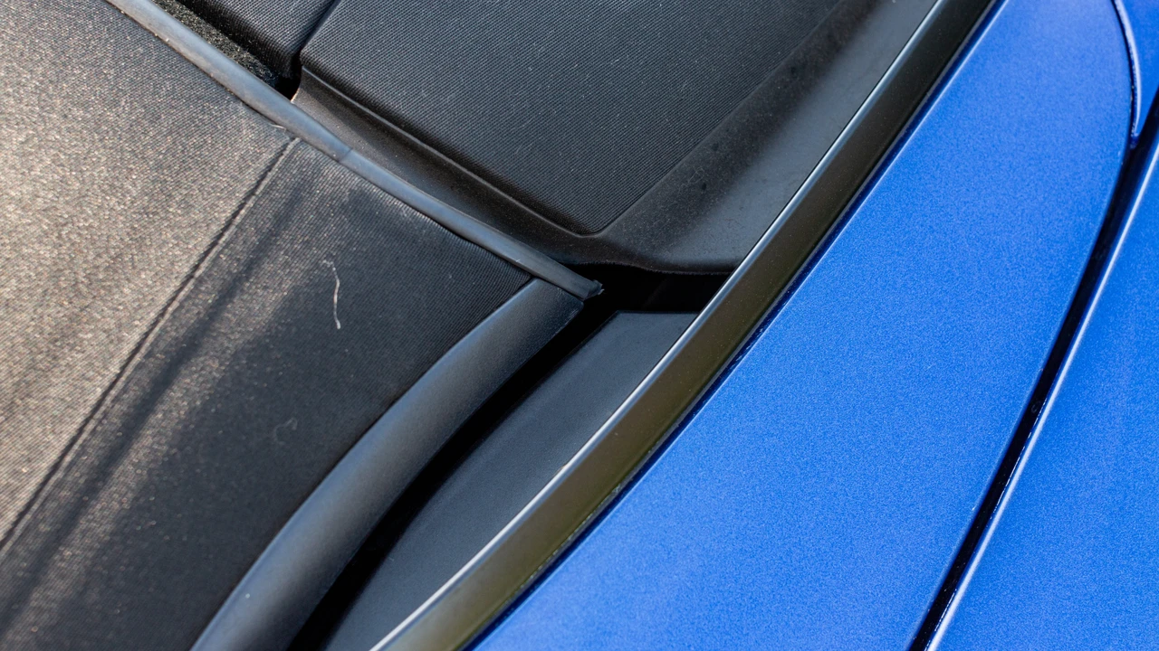 2001 Porsche 996 Carrera - Image 28 of 31