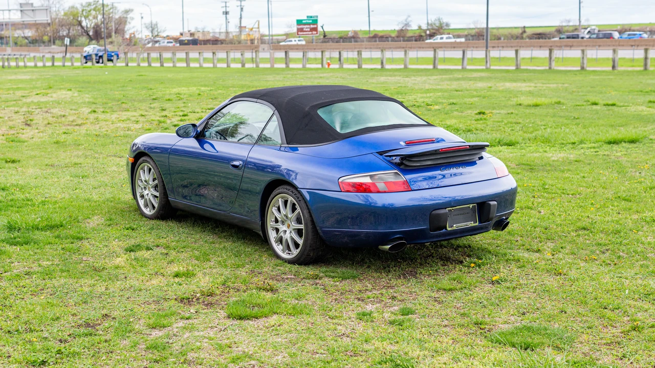 2001 Porsche 996 Carrera - Image 4 of 31