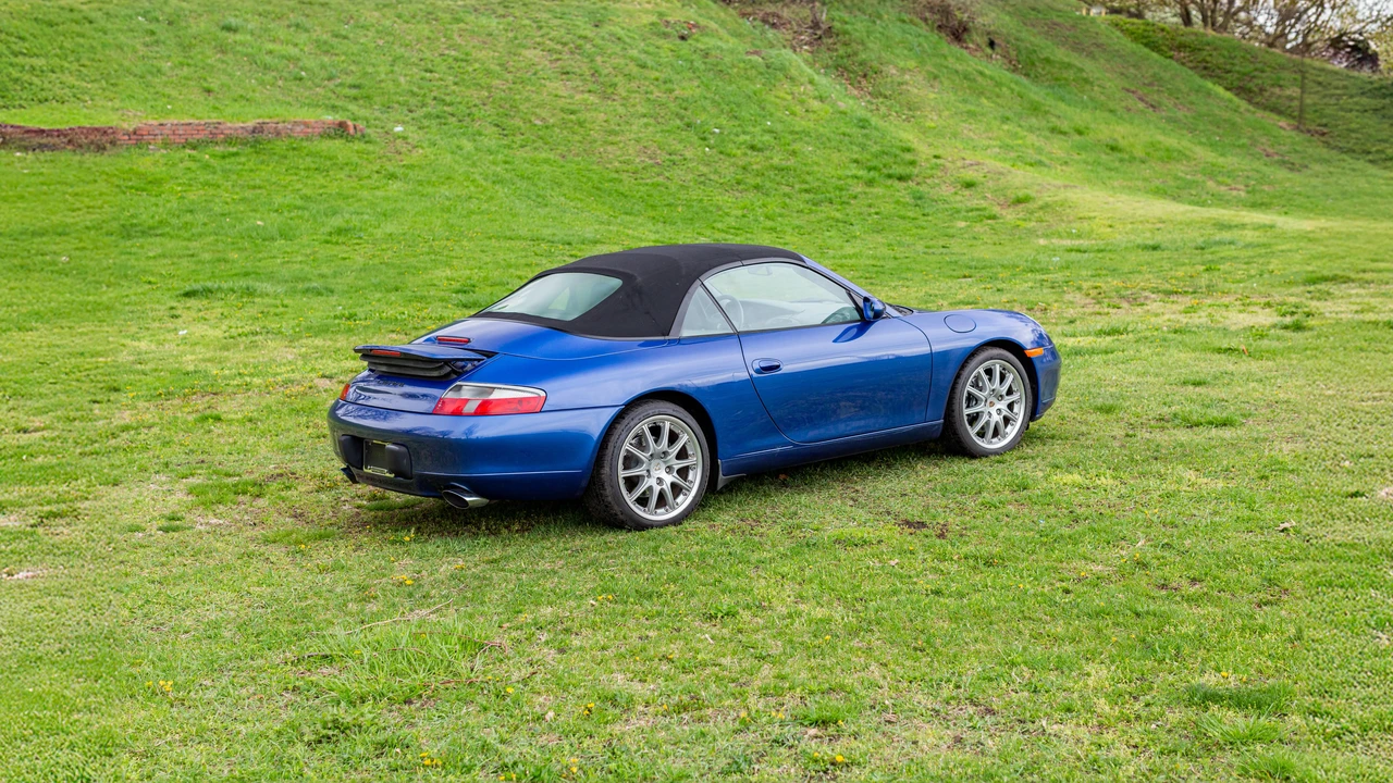 2001 Porsche 996 Carrera - Image 6 of 31