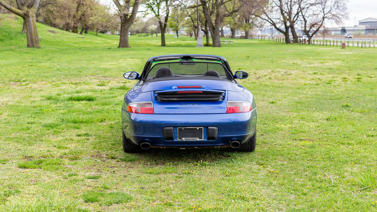 2001 Porsche 996 Carrera - Image 15 of 31
